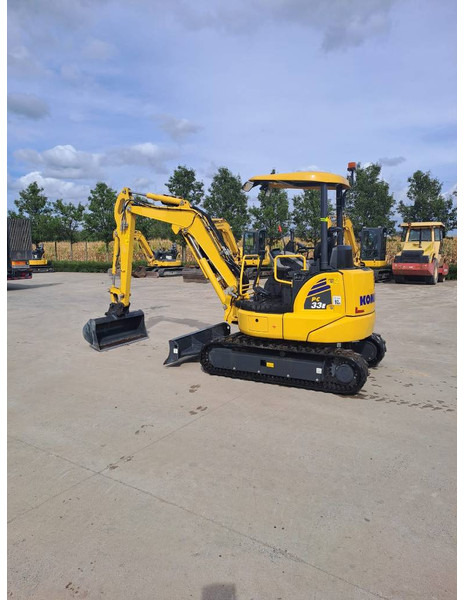 Komatsu PC33E-6 - Minigraafmachine: afbeelding 2 Komatsu PC33E-6 - Minigraafmachine: afbeelding 2