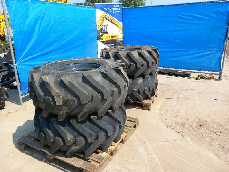TractionMaster 18-19,5 - Banden en velgen voor Intern transport: afbeelding 1 TractionMaster 18-19,5 - Banden en velgen voor Intern transport: afbeelding 1