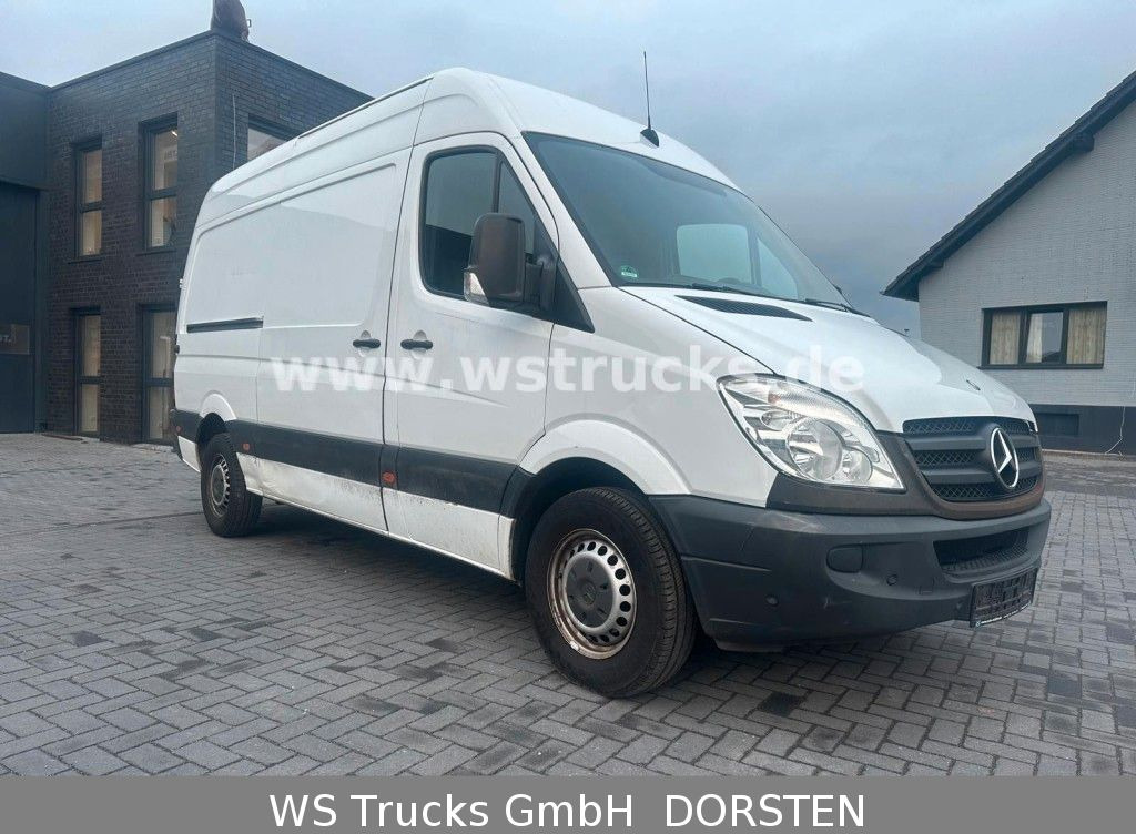 Mercedes-Benz Sprinter II Kasten 216 CDI Hoch/Lang - Personenwagen: afbeelding 1 Mercedes-Benz Sprinter II Kasten 216 CDI Hoch/Lang - Personenwagen: afbeelding 1