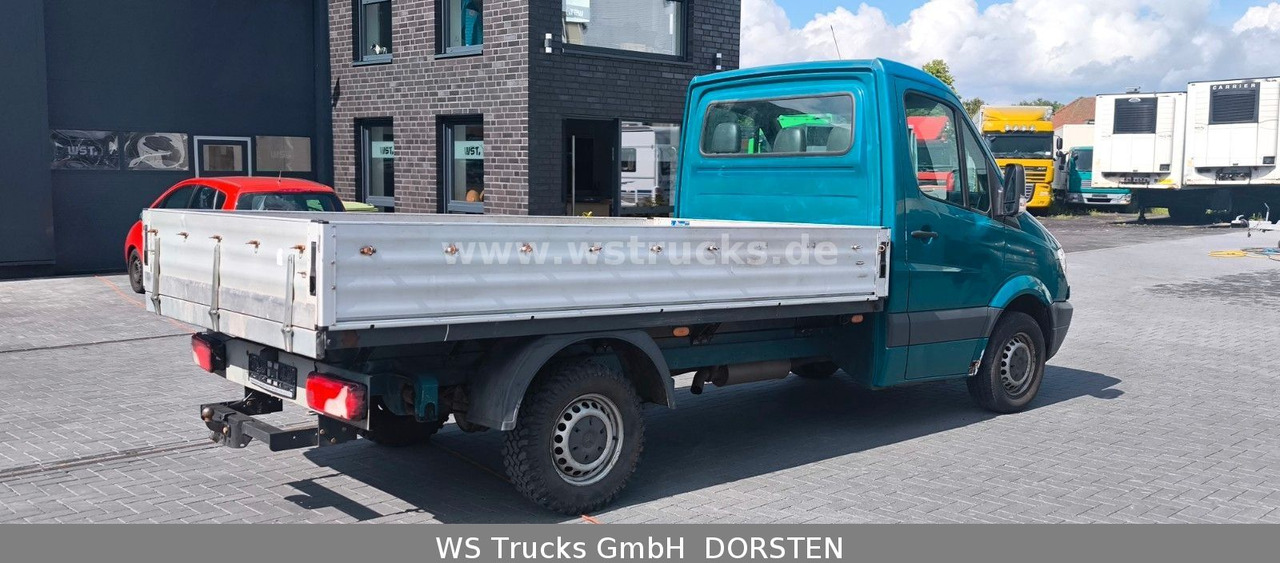 Mercedes-Benz Sprinter II Pritsche215 CDI - Bestelwagen met open laadbak: afbeelding 3 Mercedes-Benz Sprinter II Pritsche215 CDI - Bestelwagen met open laadbak: afbeelding 3