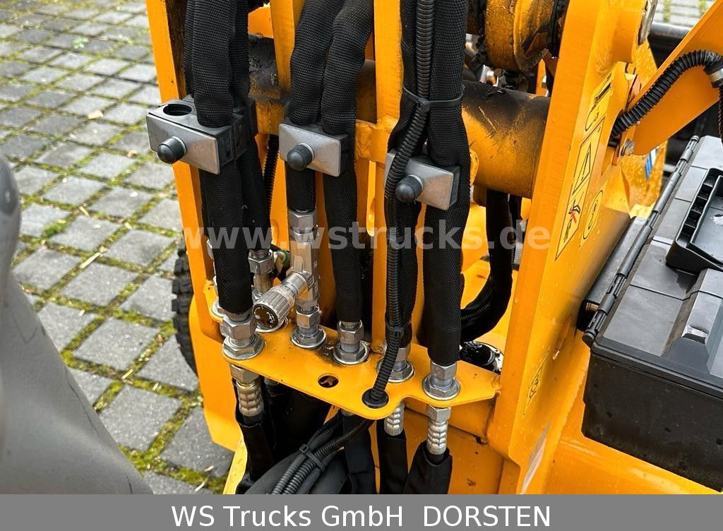 Schäffer 2428 SLT Fahrerschutzkabine , Gabel , Schaufel - Wiellader: afbeelding 3 Schäffer 2428 SLT Fahrerschutzkabine , Gabel , Schaufel - Wiellader: afbeelding 3