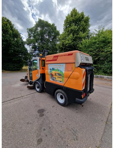 Bucher Kehrmaschine BUCHER-GUYER Kehrmaschine EG 4.500 kg Diesel Topzustand - Industriële veegmachine: afbeelding 5 Bucher Kehrmaschine BUCHER-GUYER Kehrmaschine EG 4.500 kg Diesel Topzustand - Industriële veegmachine: afbeelding 5