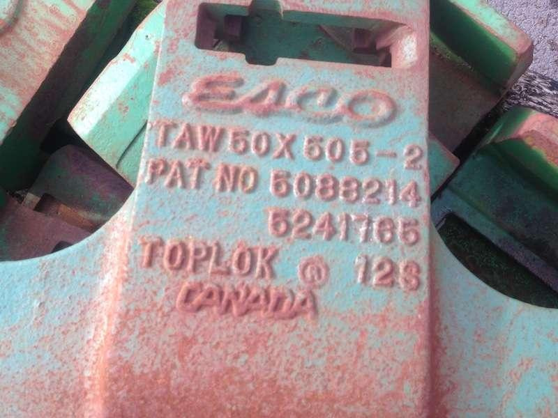 PIECES D'USURE POUR BROYEUR ESCO - Bouwmaterieel: afbeelding 3 PIECES D'USURE POUR BROYEUR ESCO - Bouwmaterieel: afbeelding 3