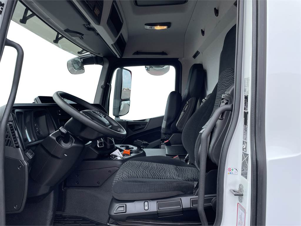 Interieur foto 1: Isotherm vrachtwagen Mercedes-Benz Actros 1827 4x2 8,7m KSA+PL