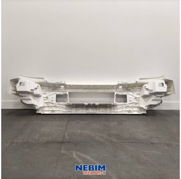 Volvo Volvo - 22376336 - Bumper FL3 - Onderdelen voor Vrachtwagen: afbeelding 2 Volvo Volvo - 22376336 - Bumper FL3 - Onderdelen voor Vrachtwagen: afbeelding 2