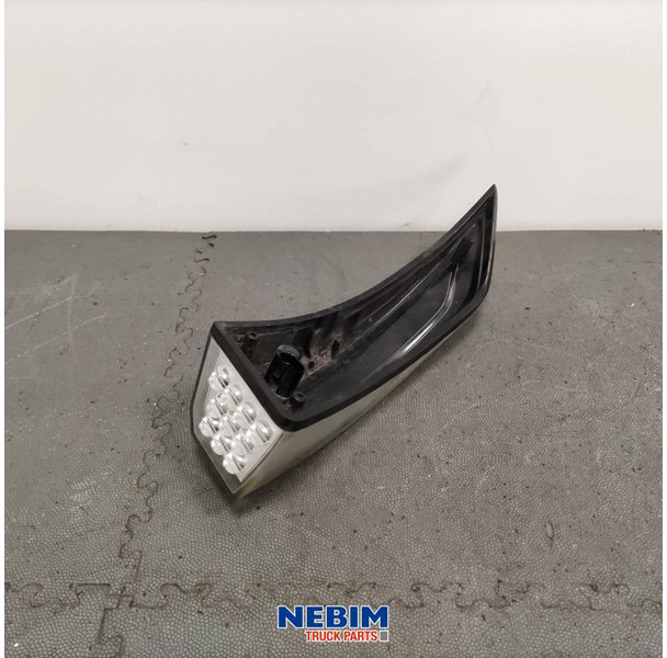 Volvo Volvo - 82151205 - Knipperlicht FH4 rechts - Onderdelen voor Vrachtwagen: afbeelding 2 Volvo Volvo - 82151205 - Knipperlicht FH4 rechts - Onderdelen voor Vrachtwagen: afbeelding 2