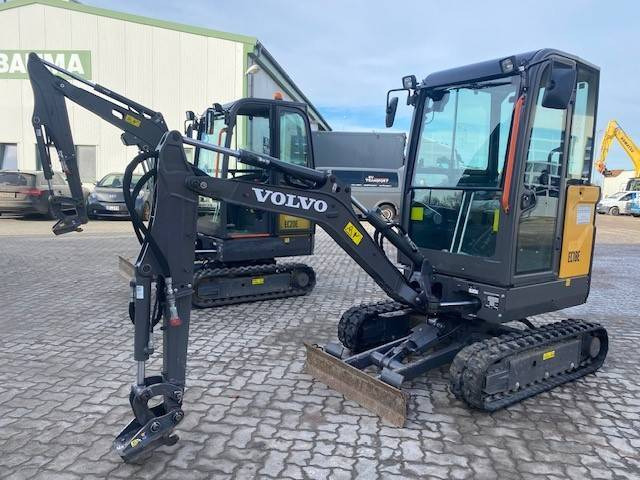 Volvo EC 18 E MIETE / RENTAL (12001764) - Minigraafmachine: afbeelding 1 Volvo EC 18 E MIETE / RENTAL (12001764) - Minigraafmachine: afbeelding 1