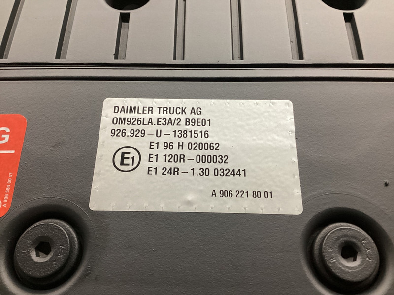 Mercedes-Benz OM 926.929 NEW - Bouwmachine: afbeelding 5 Mercedes-Benz OM 926.929 NEW - Bouwmachine: afbeelding 5