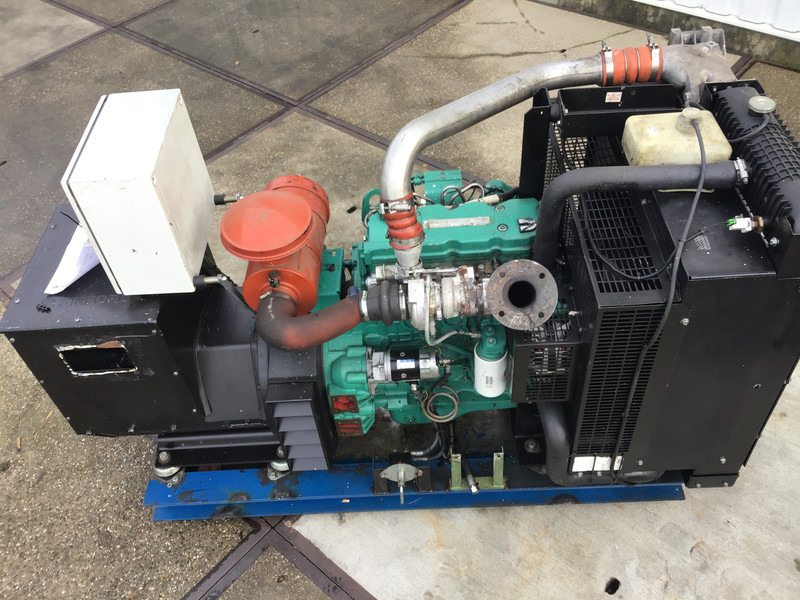 Cummins 120KVA GENERATOR QSB4.5 USED - Industrie generator: afbeelding 5 Cummins 120KVA GENERATOR QSB4.5 USED - Industrie generator: afbeelding 5