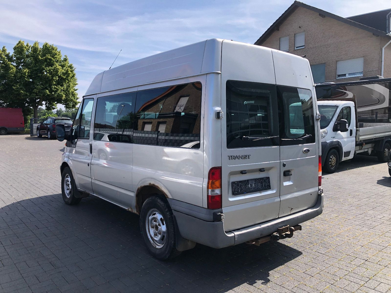 Ford Transit 2.4 TDi, Heckantrieb, 8-Sitzer, Klima - Personenvervoer: afbeelding 4 Ford Transit 2.4 TDi, Heckantrieb, 8-Sitzer, Klima - Personenvervoer: afbeelding 4