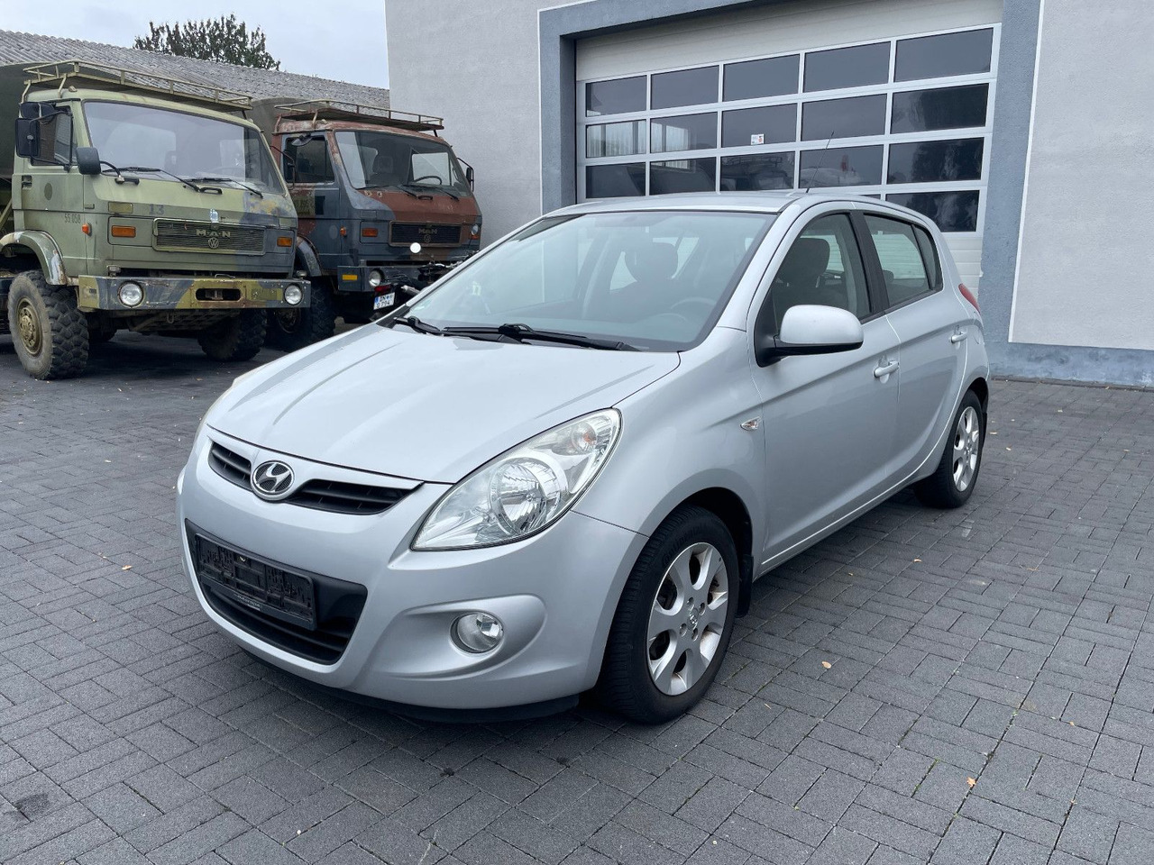 Hyundai i20 1.4 Diesel Klima - Sedan: afbeelding 3 Hyundai i20 1.4 Diesel Klima - Sedan: afbeelding 3