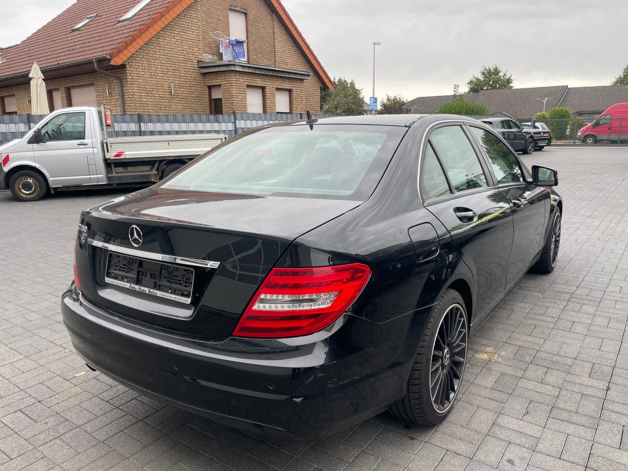 Mercedes-Benz C 180 C -Klasse Lim. C 180 CGI BlueEfficiency - Sedan: afbeelding 2 Mercedes-Benz C 180 C -Klasse Lim. C 180 CGI BlueEfficiency - Sedan: afbeelding 2