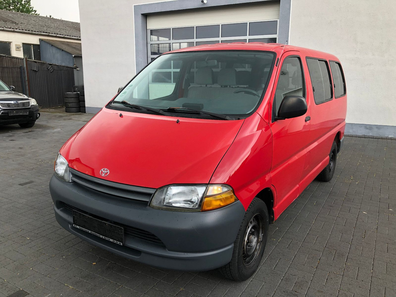 Toyota Hiace 2.7 i Benziner, 9-Sitzer, 1. Hand - Personenvervoer: afbeelding 3 Toyota Hiace 2.7 i Benziner, 9-Sitzer, 1. Hand - Personenvervoer: afbeelding 3