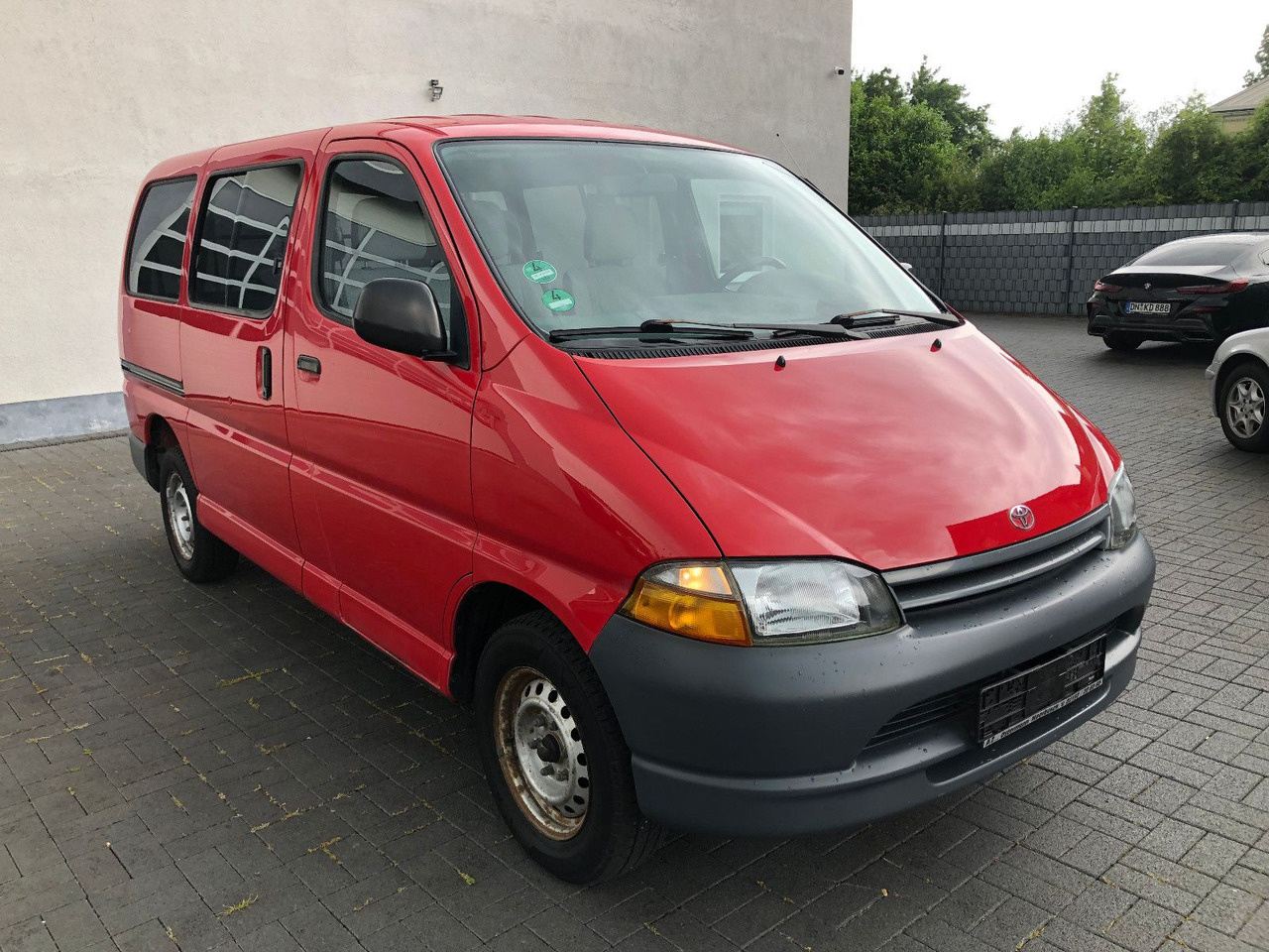 Toyota Hiace 2.7 i Benziner, 9-Sitzer, 1. Hand - Personenvervoer: afbeelding 1 Toyota Hiace 2.7 i Benziner, 9-Sitzer, 1. Hand - Personenvervoer: afbeelding 1