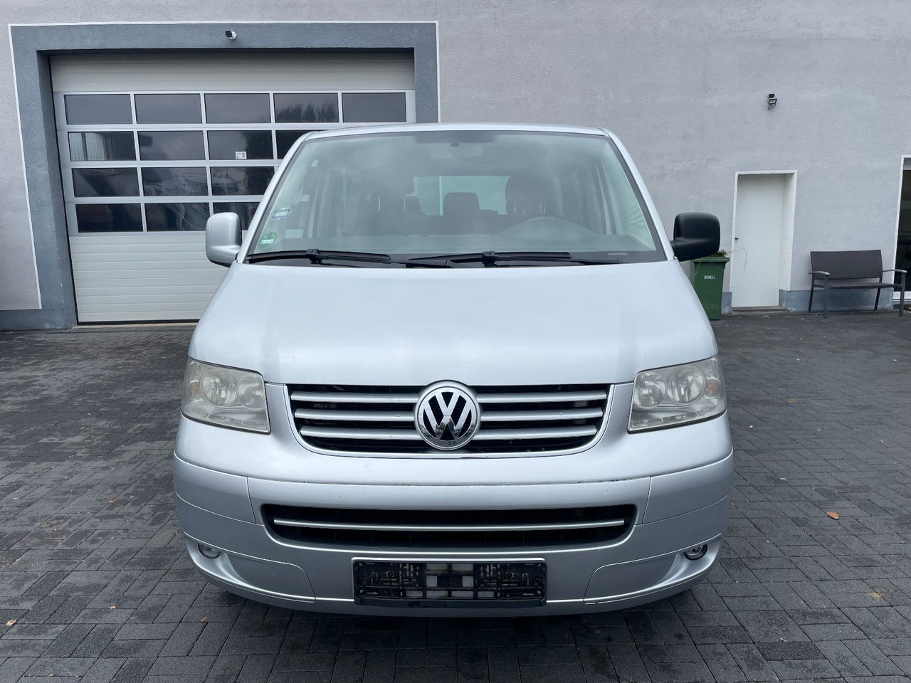 Volkswagen T5 2.5 TDi Caravelle 4Motion 8-Sitzer - Personenvervoer: afbeelding 5 Volkswagen T5 2.5 TDi Caravelle 4Motion 8-Sitzer - Personenvervoer: afbeelding 5