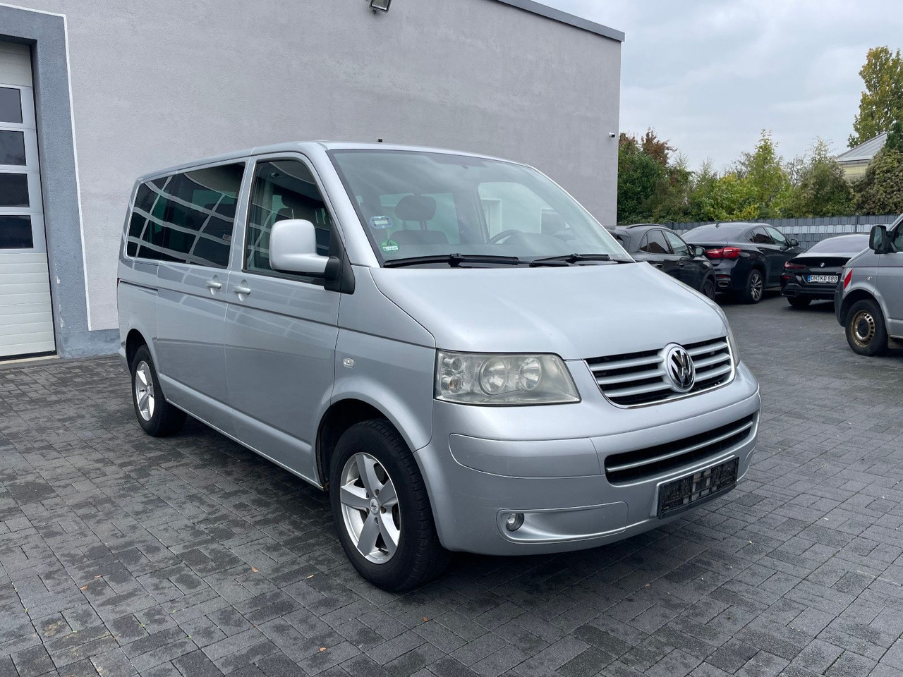 Volkswagen T5 2.5 TDi Caravelle 4Motion 8-Sitzer - Personenvervoer: afbeelding 1 Volkswagen T5 2.5 TDi Caravelle 4Motion 8-Sitzer - Personenvervoer: afbeelding 1