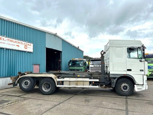 DAF 95.480 XF SPACECAB 6x2 WITH HOOK-ARM SYSTEM (EURO 3 / ZF16 MANUAL GEARBOX / ZF-INTARDER / STEEL-/AIR SUSPENSION / AIRCONDITIONIN - Haakarmsysteem vrachtwagen: afbeelding 4 DAF 95.480 XF SPACECAB 6x2 WITH HOOK-ARM SYSTEM (EURO 3 / ZF16 MANUAL GEARBOX / ZF-INTARDER / STEEL-/AIR SUSPENSION / AIRCONDITIONIN - Haakarmsysteem vrachtwagen: afbeelding 4