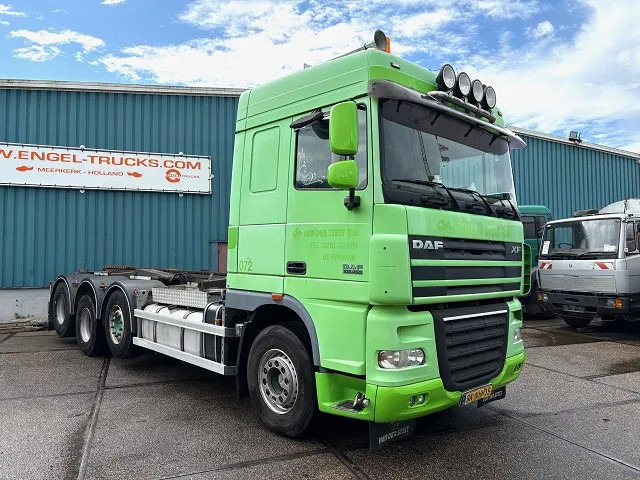 DAF XF 105.460 8x2 CHASSIS WITH MULTILIFT SYSTEM (ZF16 MANUAL GEARBOX / MX-BRAKE / 9.000 KG. FRONT-AXLE / LIFT-AXLES / FRIDGE / ETC. - Containertransporter/ Wissellaadbak vrachtwagen: afbeelding 2 DAF XF 105.460 8x2 CHASSIS WITH MULTILIFT SYSTEM (ZF16 MANUAL GEARBOX / MX-BRAKE / 9.000 KG. FRONT-AXLE / LIFT-AXLES / FRIDGE / ETC. - Containertransporter/ Wissellaadbak vrachtwagen: afbeelding 2