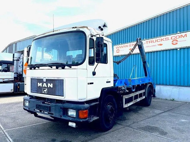 MAN F 18.232 (6 CILINDER) M90 WITH TELESCOPIC CONTAINER SYSTEM (8 GEARS MANUAL GEARBOX / EURO 1 (MECHANICAL PUMP AND INJECTORS)) - Portaalarmsysteem vrachtwagen: afbeelding 1 MAN F 18.232 (6 CILINDER) M90 WITH TELESCOPIC CONTAINER SYSTEM (8 GEARS MANUAL GEARBOX / EURO 1 (MECHANICAL PUMP AND INJECTORS)) - Portaalarmsysteem vrachtwagen: afbeelding 1
