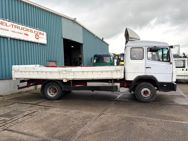 Mercedes-Benz 1117 K 6-CILINDER SLEEPERCAB (8 WHEEL NUTS / FULL STEEL SUSPENSION / MANUAL GEARBOX) - Vrachtwagen met open laadbak: afbeelding 4 Mercedes-Benz 1117 K 6-CILINDER SLEEPERCAB (8 WHEEL NUTS / FULL STEEL SUSPENSION / MANUAL GEARBOX) - Vrachtwagen met open laadbak: afbeelding 4