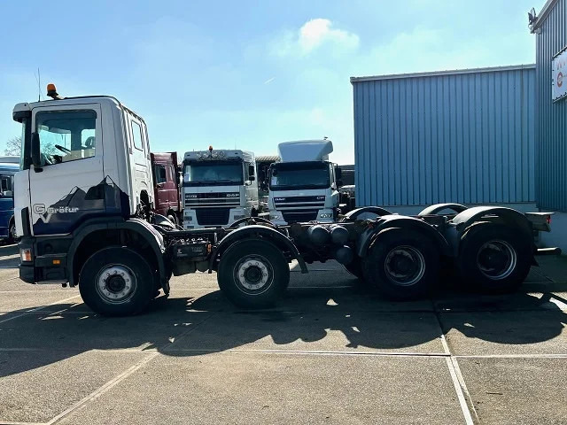 Scania R124-420 C 8x4 FULL STEEL CHASSIS (EURO 3 / FULL STEEL SUSPENSION / REDUCTION AXLES / GRS900 GEARBOX) - Chassis vrachtwagen: afbeelding 4 Scania R124-420 C 8x4 FULL STEEL CHASSIS (EURO 3 / FULL STEEL SUSPENSION / REDUCTION AXLES / GRS900 GEARBOX) - Chassis vrachtwagen: afbeelding 4