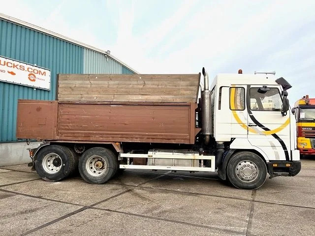 Scania R143-450 V8 STREAMLINE 6x2 FULL STEEL KIPPER (MANUAL GEARBOX / FULL STEEL SUSPENSION / 10 TIRES / ROBSON DRIVE / MECHANICAL PUMP - Kipper vrachtwagen: afbeelding 4 Scania R143-450 V8 STREAMLINE 6x2 FULL STEEL KIPPER (MANUAL GEARBOX / FULL STEEL SUSPENSION / 10 TIRES / ROBSON DRIVE / MECHANICAL PUMP - Kipper vrachtwagen: afbeelding 4