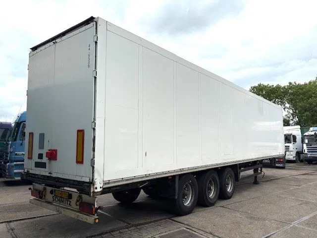 Schmitz Cargobull SKO 24 DOUBLE STOCK CLOSED BOX (BPW-AXLES / DRUM BRAKS / ABS-EBS BRAKES) - Gesloten oplegger: afbeelding 3 Schmitz Cargobull SKO 24 DOUBLE STOCK CLOSED BOX (BPW-AXLES / DRUM BRAKS / ABS-EBS BRAKES) - Gesloten oplegger: afbeelding 3