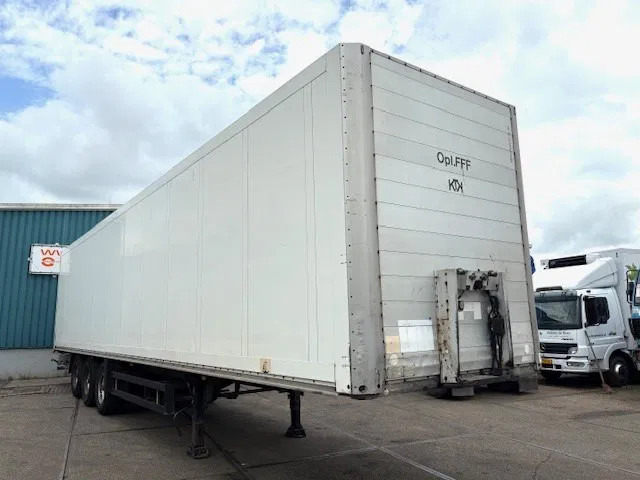 Schmitz Cargobull SKO 24 DOUBLE STOCK CLOSED BOX (BPW-AXLES / DRUM BRAKS / ABS-EBS BRAKES) - Gesloten oplegger: afbeelding 2 Schmitz Cargobull SKO 24 DOUBLE STOCK CLOSED BOX (BPW-AXLES / DRUM BRAKS / ABS-EBS BRAKES) - Gesloten oplegger: afbeelding 2