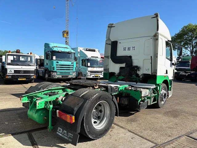 DAF CF 85.410 SPACECAB 4x2 (ZF16 MANUAL GEARBOX / MX-BRAKE / 995 LITER DIESELTANK / AIRCONDITIONING / FRIDGE UNTHER BED) - Trekker: afbeelding 3 DAF CF 85.410 SPACECAB 4x2 (ZF16 MANUAL GEARBOX / MX-BRAKE / 995 LITER DIESELTANK / AIRCONDITIONING / FRIDGE UNTHER BED) - Trekker: afbeelding 3