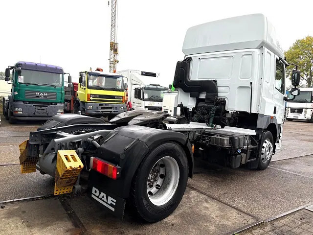 DAF CF 85.460 SPACECAB 4x2 (AS-TRONIC / MX-BRAKE / AIRCONDITIONING / ADR-VLG / FRIDGE / EURO 5 / ETC.) - Trekker: afbeelding 3 DAF CF 85.460 SPACECAB 4x2 (AS-TRONIC / MX-BRAKE / AIRCONDITIONING / ADR-VLG / FRIDGE / EURO 5 / ETC.) - Trekker: afbeelding 3