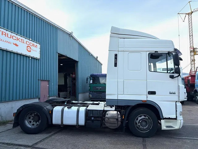 DAF XF 105.460 SPACECAB (ZF-MANUAL GEARBOX / 2x DIESELTANK / MX-ENGINE BRAKE / AIRCONDITIONING / FRIDGE / ETC. - Trekker: afbeelding 4 DAF XF 105.460 SPACECAB (ZF-MANUAL GEARBOX / 2x DIESELTANK / MX-ENGINE BRAKE / AIRCONDITIONING / FRIDGE / ETC. - Trekker: afbeelding 4