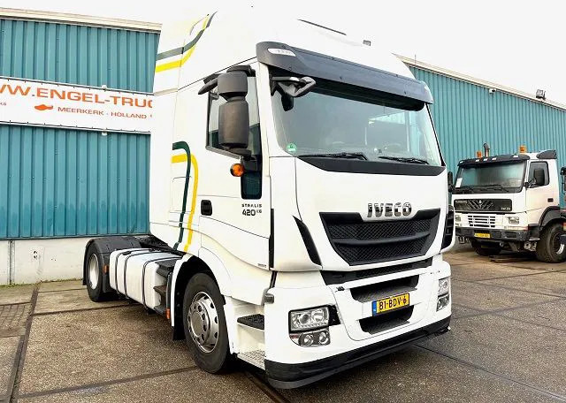 Iveco Stralis AS440S42T/P HI-WAY DUTCH TRUCK (APK/TUV -> 02-2024 / EURO 6 / AS-TRONIC / 2 TANKS / LEATHER SEATS / FRIDGE) - Trekker: afbeelding 2 Iveco Stralis AS440S42T/P HI-WAY DUTCH TRUCK (APK/TUV -> 02-2024 / EURO 6 / AS-TRONIC / 2 TANKS / LEATHER SEATS / FRIDGE) - Trekker: afbeelding 2