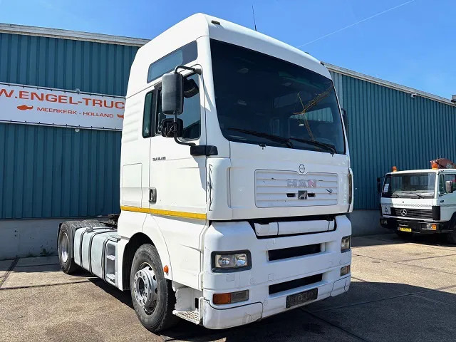 MAN TGA 18.410 FLS XXL (6-CILINDER HEADS / ZF16 MANUAL GEARBOX / ZF-INTARDER / HYDRAULIC KIT / P.T.O. / AIRCONDITIONING) - Trekker: afbeelding 2 MAN TGA 18.410 FLS XXL (6-CILINDER HEADS / ZF16 MANUAL GEARBOX / ZF-INTARDER / HYDRAULIC KIT / P.T.O. / AIRCONDITIONING) - Trekker: afbeelding 2