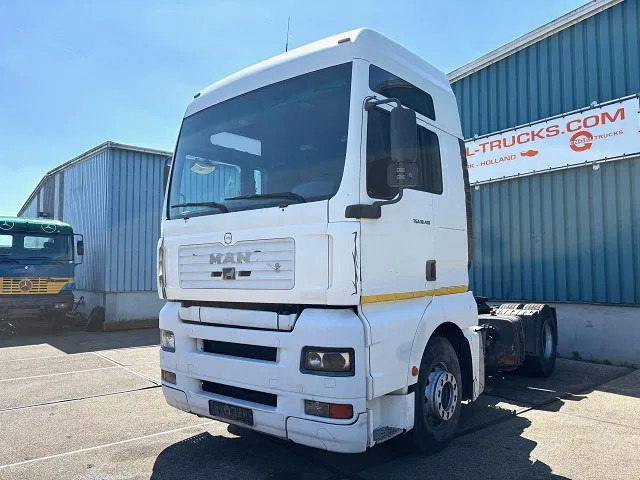 MAN TGA 18.410 FLS XXL (6-CILINDER HEADS / ZF16 MANUAL GEARBOX / ZF-INTARDER / HYDRAULIC KIT / P.T.O. / AIRCONDITIONING) - Trekker: afbeelding 1 MAN TGA 18.410 FLS XXL (6-CILINDER HEADS / ZF16 MANUAL GEARBOX / ZF-INTARDER / HYDRAULIC KIT / P.T.O. / AIRCONDITIONING) - Trekker: afbeelding 1