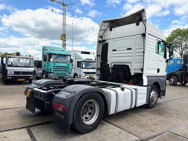 MAN TGX 18.440 BLS XLX (ZF16 MANUAL GEARBOX / 2x DIESELTANK / AIRCONDITIONING / ELECTRICAL MAINSWITCH / FRIDGE / EURO 6) - Trekker: afbeelding 3 MAN TGX 18.440 BLS XLX (ZF16 MANUAL GEARBOX / 2x DIESELTANK / AIRCONDITIONING / ELECTRICAL MAINSWITCH / FRIDGE / EURO 6) - Trekker: afbeelding 3