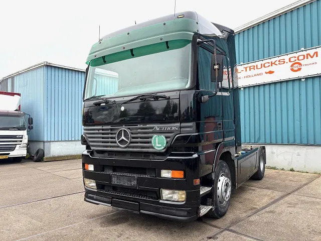 Mercedes-Benz Actros 1840 LS (MP1) 4x2 MEGASPACE (EPS WITH CLUTCH (3 PEDALS) / RETARDER / AIRCONDITIONING) - Trekker: afbeelding 1 Mercedes-Benz Actros 1840 LS (MP1) 4x2 MEGASPACE (EPS WITH CLUTCH (3 PEDALS) / RETARDER / AIRCONDITIONING) - Trekker: afbeelding 1