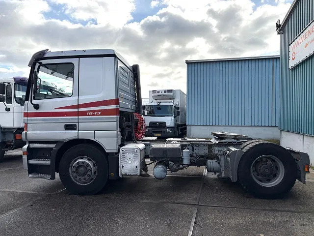 Mercedes-Benz Actros 1843 LS SLEEPERCAB (MP1) (ZF16 MANUAL GEARBOX / REDUCTION AXLE / AIRCONDITIONING / ETC.) - Trekker: afbeelding 5 Mercedes-Benz Actros 1843 LS SLEEPERCAB (MP1) (ZF16 MANUAL GEARBOX / REDUCTION AXLE / AIRCONDITIONING / ETC.) - Trekker: afbeelding 5