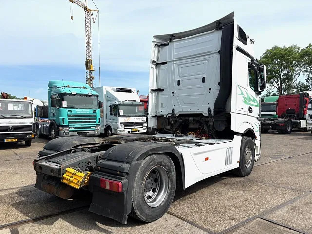 Mercedes-Benz Actros 1845 LS BIGSPACE (RETARDER / EURO 5 / TELLIGENT GEARBOX / FULL SPOILERSET / 2x DIESELTANK / AIRCONDITIONING) - Trekker: afbeelding 3 Mercedes-Benz Actros 1845 LS BIGSPACE (RETARDER / EURO 5 / TELLIGENT GEARBOX / FULL SPOILERSET / 2x DIESELTANK / AIRCONDITIONING) - Trekker: afbeelding 3