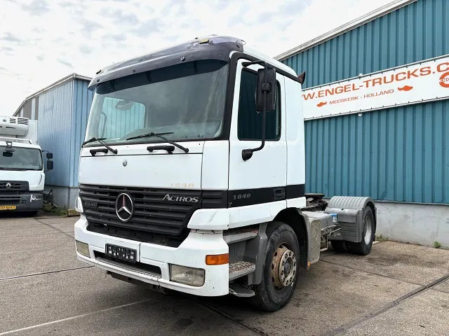 Mercedes-Benz Actros 1848 LS (MP1) 4x2 TRACTOR (EPS WITH CLUTCH / RUDUCTION AXLE / HYDRAULIC KIT / AIRCONDITIONING / ETC) - Trekker: afbeelding 1 Mercedes-Benz Actros 1848 LS (MP1) 4x2 TRACTOR (EPS WITH CLUTCH / RUDUCTION AXLE / HYDRAULIC KIT / AIRCONDITIONING / ETC) - Trekker: afbeelding 1