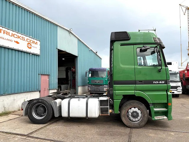 Mercedes-Benz Actros 1848 V8 MEGASPACE (EPS WITH CLUTCH (3 PEDALS) / REDUCTION AXLE / FRIDGE / ETC.) - Trekker: afbeelding 4 Mercedes-Benz Actros 1848 V8 MEGASPACE (EPS WITH CLUTCH (3 PEDALS) / REDUCTION AXLE / FRIDGE / ETC.) - Trekker: afbeelding 4