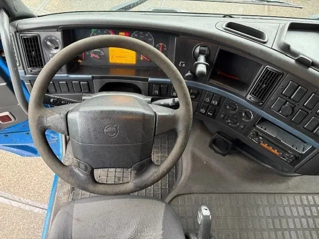 Leasing Volvo FH 400 GLOBETROTTER (VIN: 7B446149 / I-SHIFT / ADR-VLG / AIRCONDITIONING / COMPLETE SPOILERSET ON CABIN) Volvo FH 400 GLOBETROTTER (VIN: 7B446149 / I-SHIFT / ADR-VLG / AIRCONDITIONING / COMPLETE SPOILERSET ON CABIN): afbeelding 9