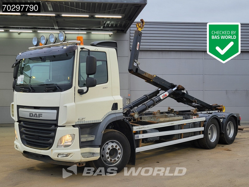 DAF CF 440 6X2 HYVA 22-60-S Hooklift Lift Axle Automatic ACC Euro 6 - Haakarmsysteem vrachtwagen: afbeelding 1 DAF CF 440 6X2 HYVA 22-60-S Hooklift Lift Axle Automatic ACC Euro 6 - Haakarmsysteem vrachtwagen: afbeelding 1