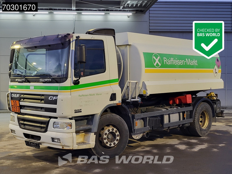 DAF CF75.310 4X2 13500 Lohr tanker 2 compartments ADR Manual Euro 3 - Tankwagen: afbeelding 1 DAF CF75.310 4X2 13500 Lohr tanker 2 compartments ADR Manual Euro 3 - Tankwagen: afbeelding 1