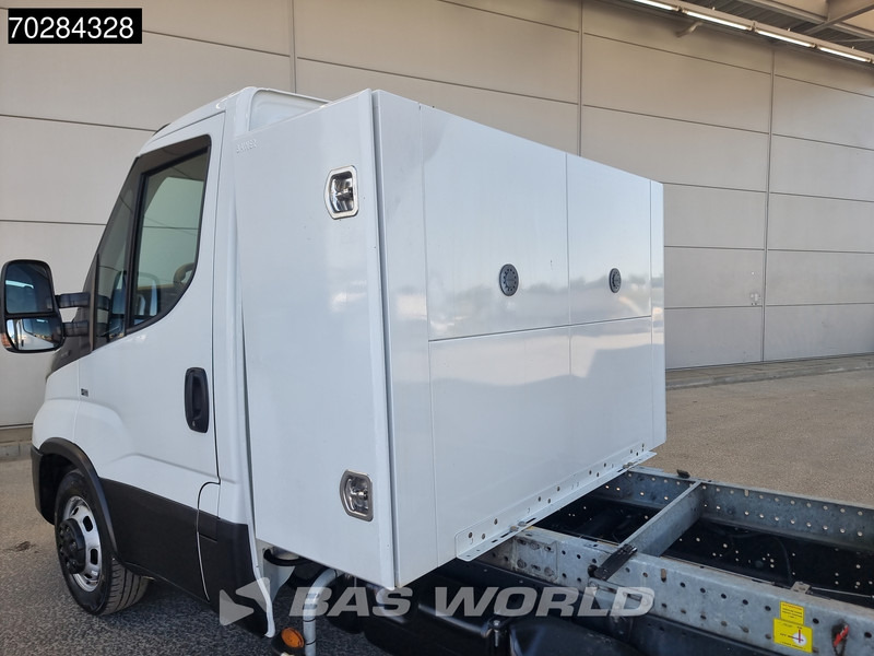 Iveco Daily 35C14 Open Laadbak met Kist Dubbellucht 3,5t Trekhaak Airco Cruise Camera Euro6 Pritsche Pickup Open Box A/C Towbar Cruise contr - Bestelwagen met open laadbak: afbeelding 3 Iveco Daily 35C14 Open Laadbak met Kist Dubbellucht 3,5t Trekhaak Airco Cruise Camera Euro6 Pritsche Pickup Open Box A/C Towbar Cruise contr - Bestelwagen met open laadbak: afbeelding 3
