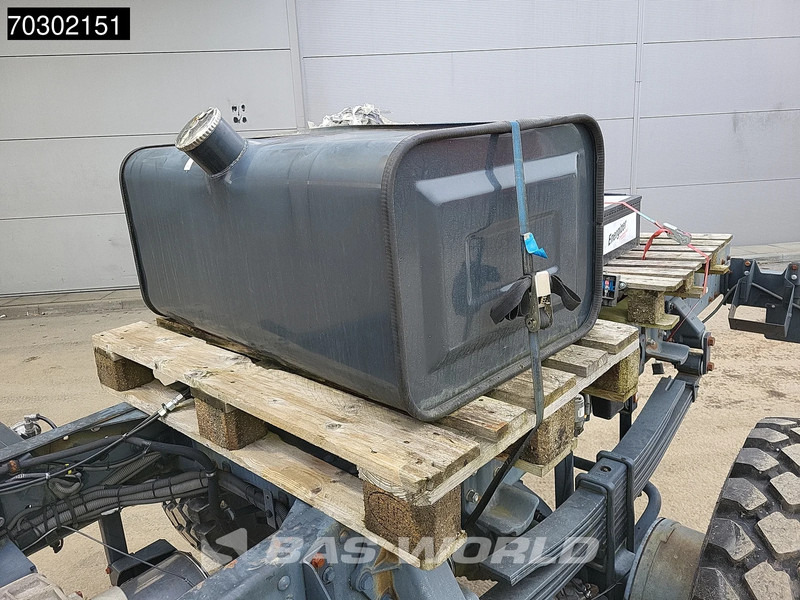 Nieuw Chassis vrachtwagen Iveco Eurocargo 150E300 4X4 NEW! 15T chassis 2012 production Euro 5: afbeelding 14 Nieuw Chassis vrachtwagen Iveco Eurocargo 150E300 4X4 NEW! 15T chassis 2012 production Euro 5: afbeelding 14