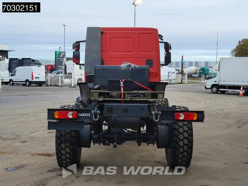 Nieuw Chassis vrachtwagen Iveco Eurocargo 150E300 4X4 NEW! 15T chassis 2012 production Euro 5: afbeelding 9 Nieuw Chassis vrachtwagen Iveco Eurocargo 150E300 4X4 NEW! 15T chassis 2012 production Euro 5: afbeelding 9