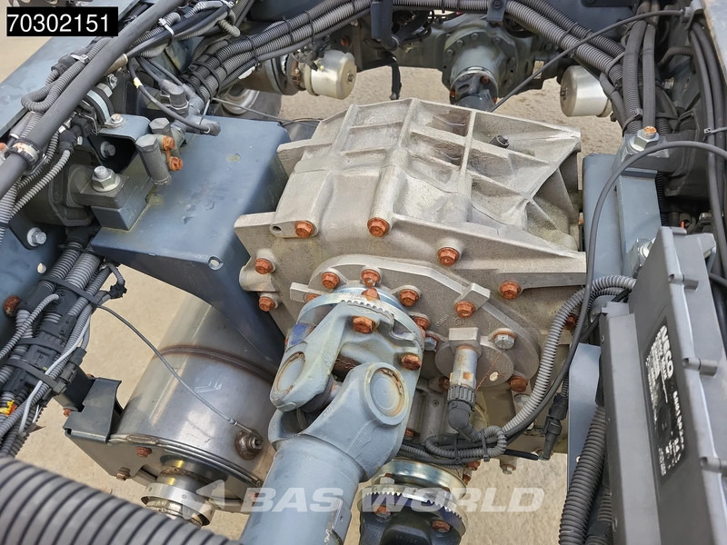 Nieuw Chassis vrachtwagen Iveco Eurocargo 150E300 4X4 NEW! 15T chassis 2012 production Euro 5: afbeelding 13 Nieuw Chassis vrachtwagen Iveco Eurocargo 150E300 4X4 NEW! 15T chassis 2012 production Euro 5: afbeelding 13