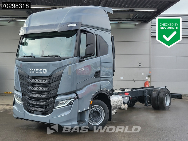 Iveco S-Way 460 4X2 NEW! Chassis FULL AIR ACC LED Euro 6 - Chassis vrachtwagen: afbeelding 1 Iveco S-Way 460 4X2 NEW! Chassis FULL AIR ACC LED Euro 6 - Chassis vrachtwagen: afbeelding 1