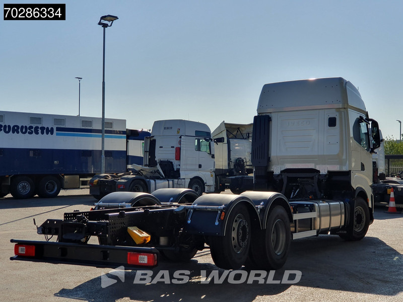 Iveco S-Way 490 6X2 NEW chassis! Retarder Standklima Lift+lenkasche PTO preparation LED Navi ACC Euro 6 - Chassis vrachtwagen: afbeelding 5 Iveco S-Way 490 6X2 NEW chassis! Retarder Standklima Lift+lenkasche PTO preparation LED Navi ACC Euro 6 - Chassis vrachtwagen: afbeelding 5