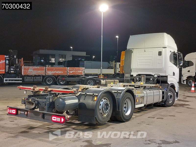 Iveco S-Way 510 6X2 BDF Full Air Automatic Retarder Lift-Axle ACC Euro 6 - Containertransporter/ Wissellaadbak vrachtwagen: afbeelding 5 Iveco S-Way 510 6X2 BDF Full Air Automatic Retarder Lift-Axle ACC Euro 6 - Containertransporter/ Wissellaadbak vrachtwagen: afbeelding 5